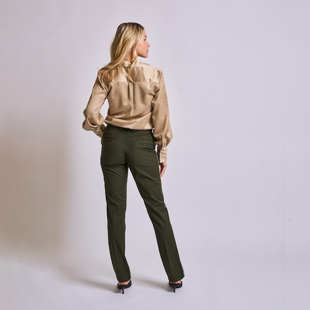Elegant Button-Down Blouse with Full Sleeves