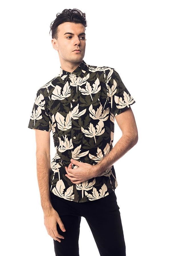 Men's Tropical Leaf Print Short-Sleeve Shirt
