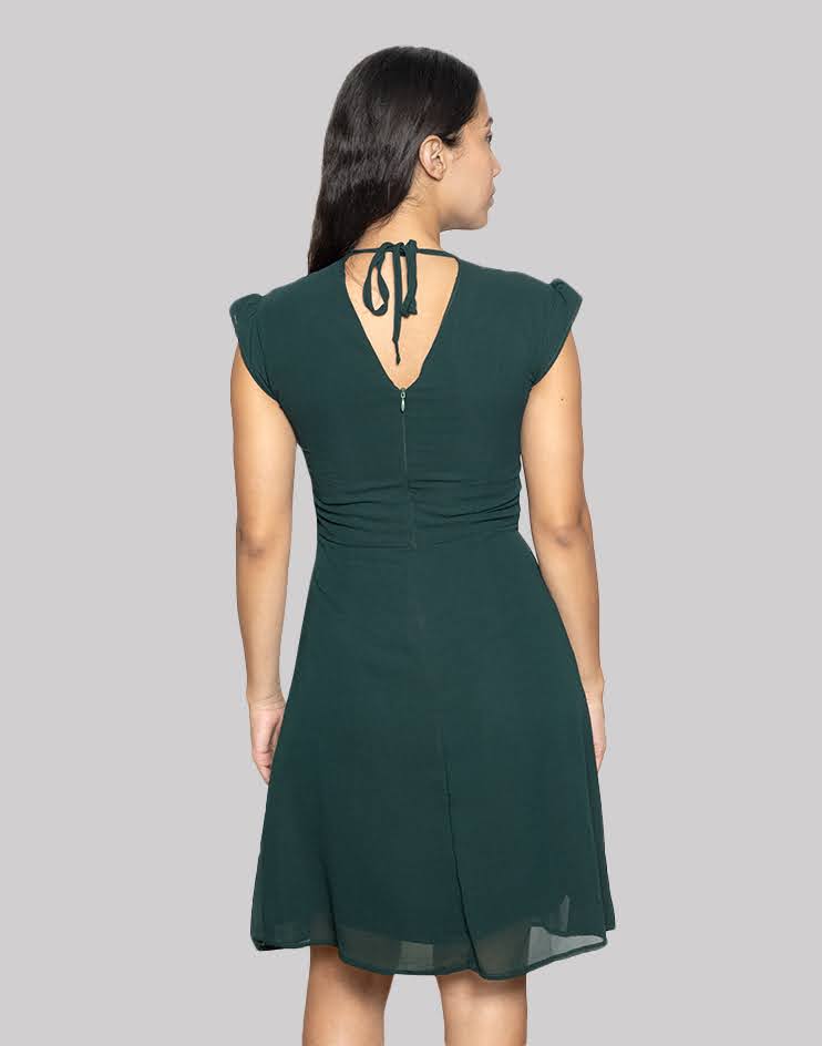 Elegant Green Midi Dress with Cap Sleeves