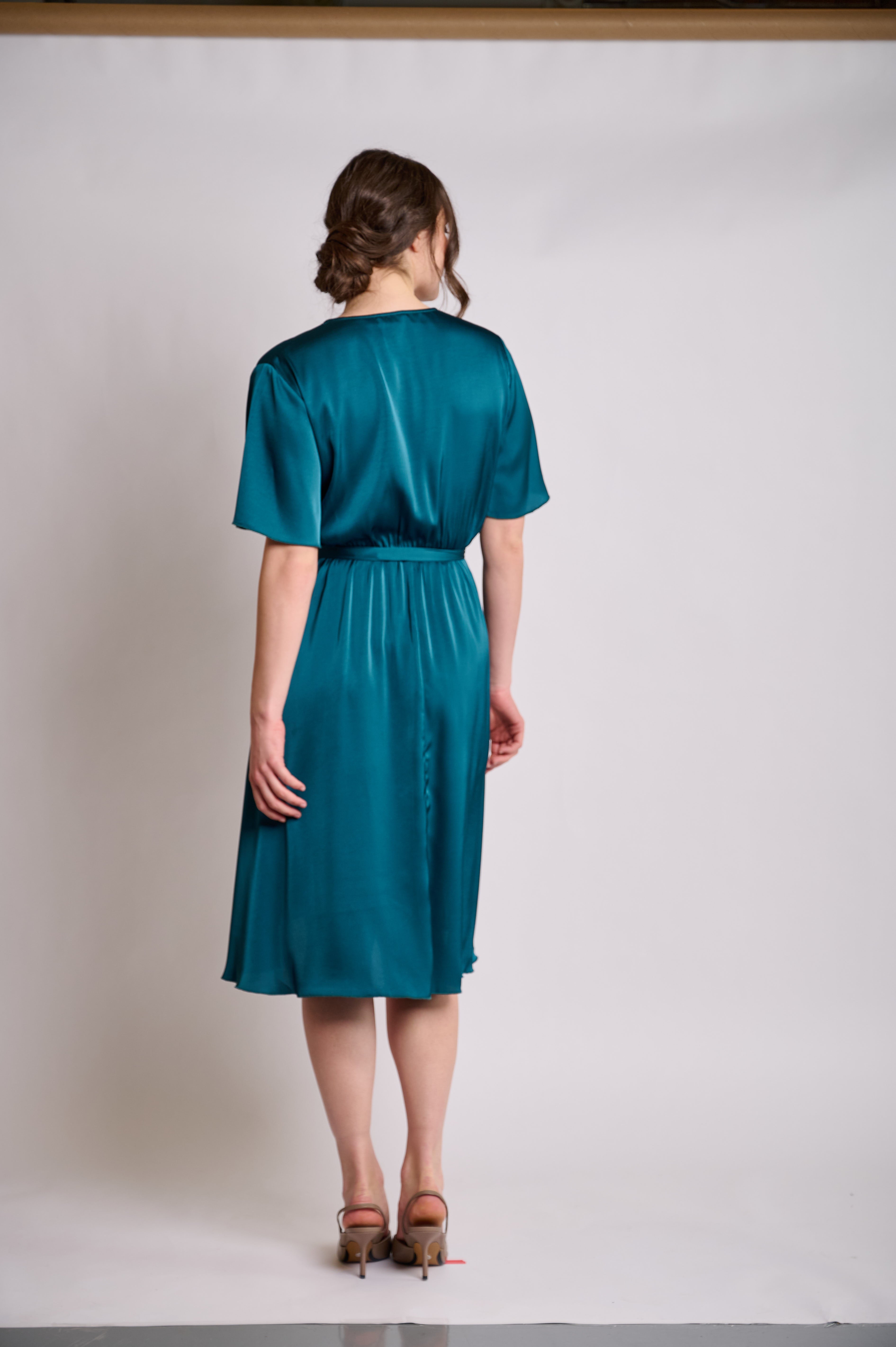 Elegant Teal Satin Midi Dress with Tie Waist