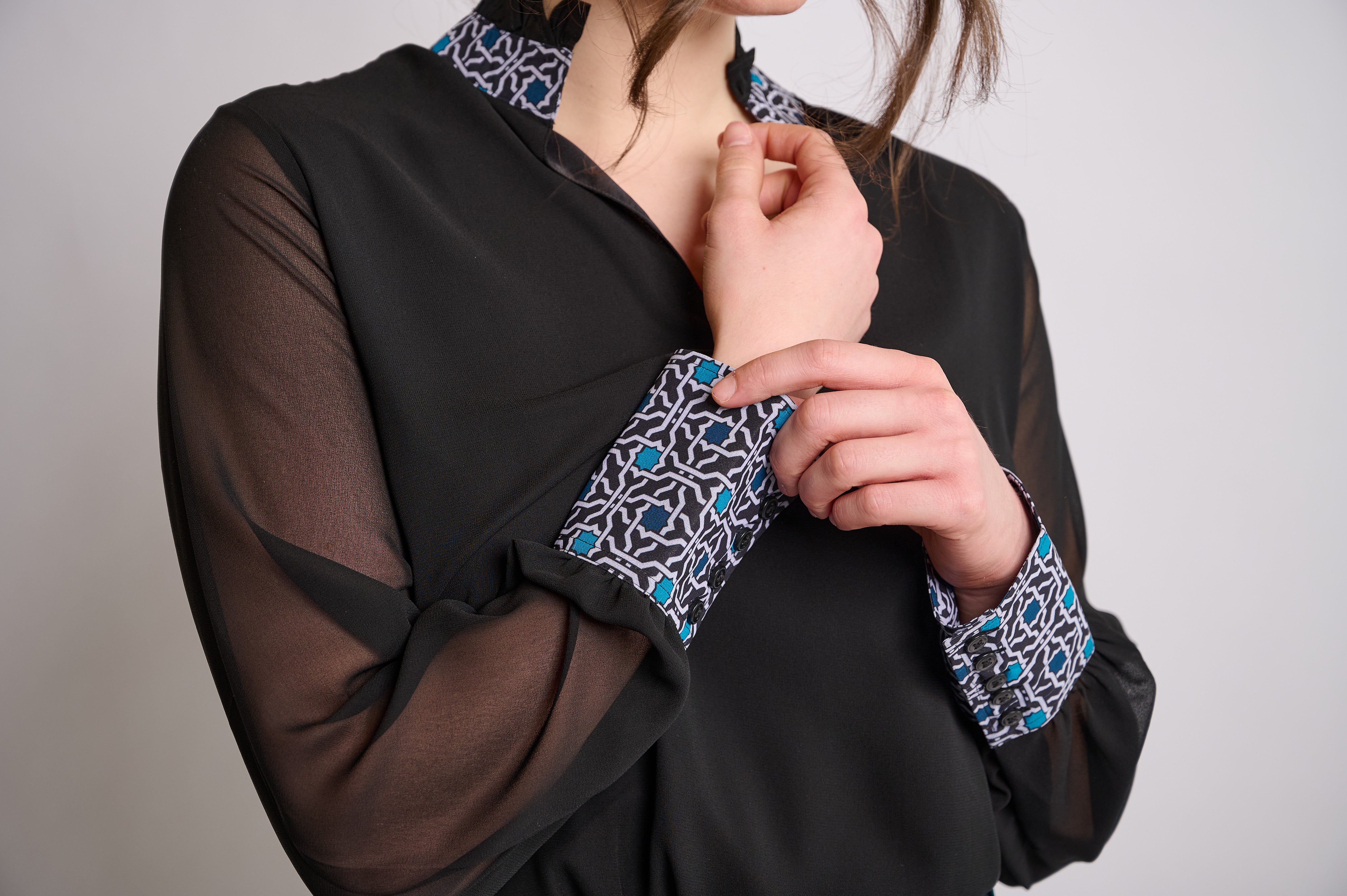 Top with Printed Cuff and Collar Detail