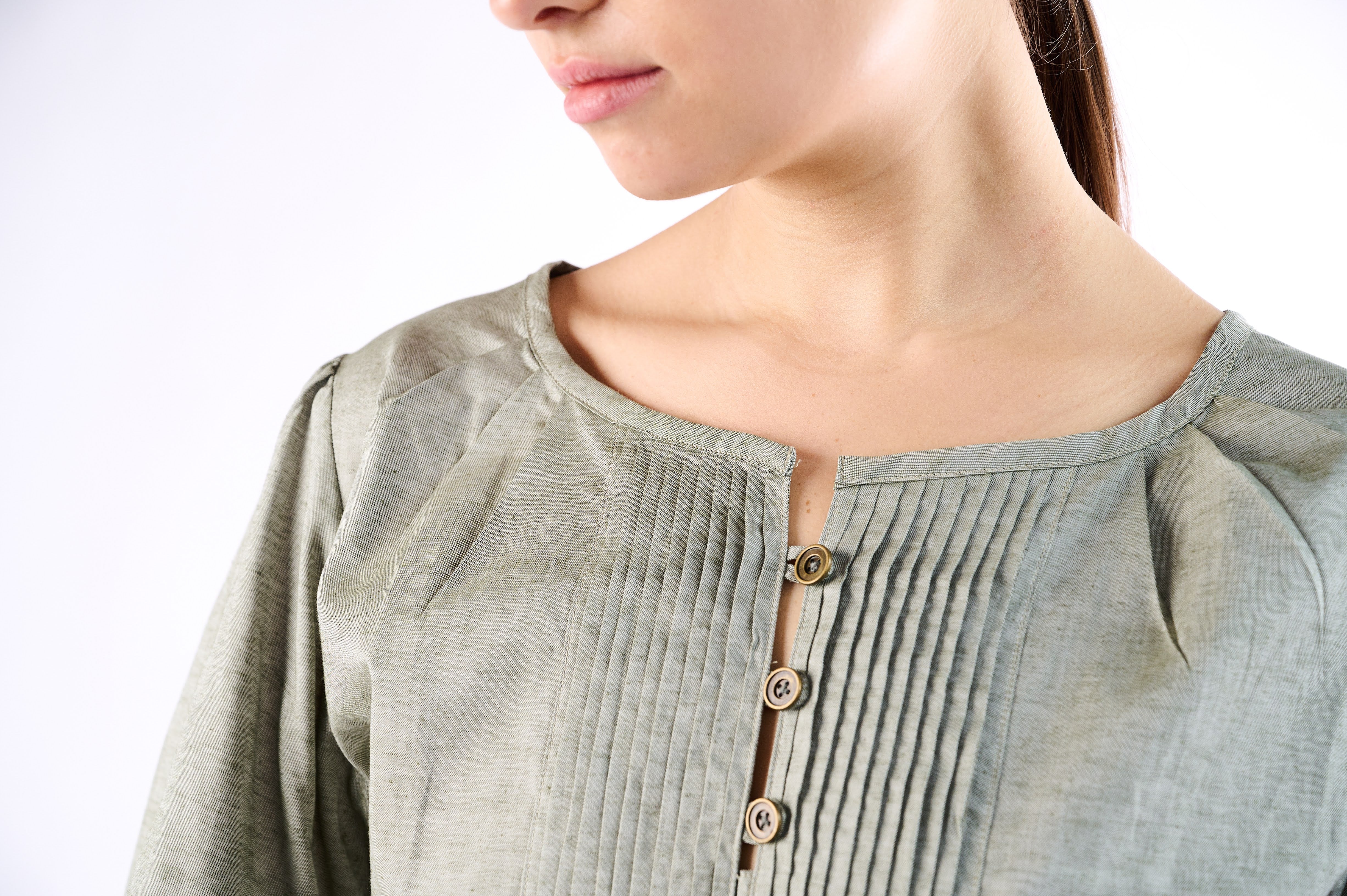 Elegant Pintuck Detail Blouse with 3/4 Sleeves