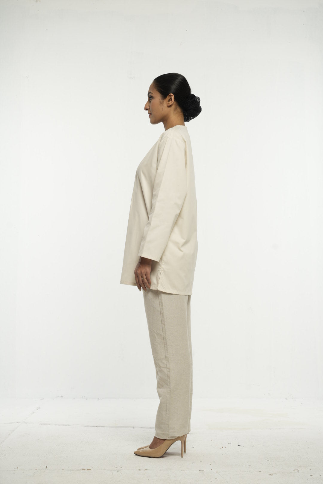Elegant Beige Tunic with Embroidered Detailing