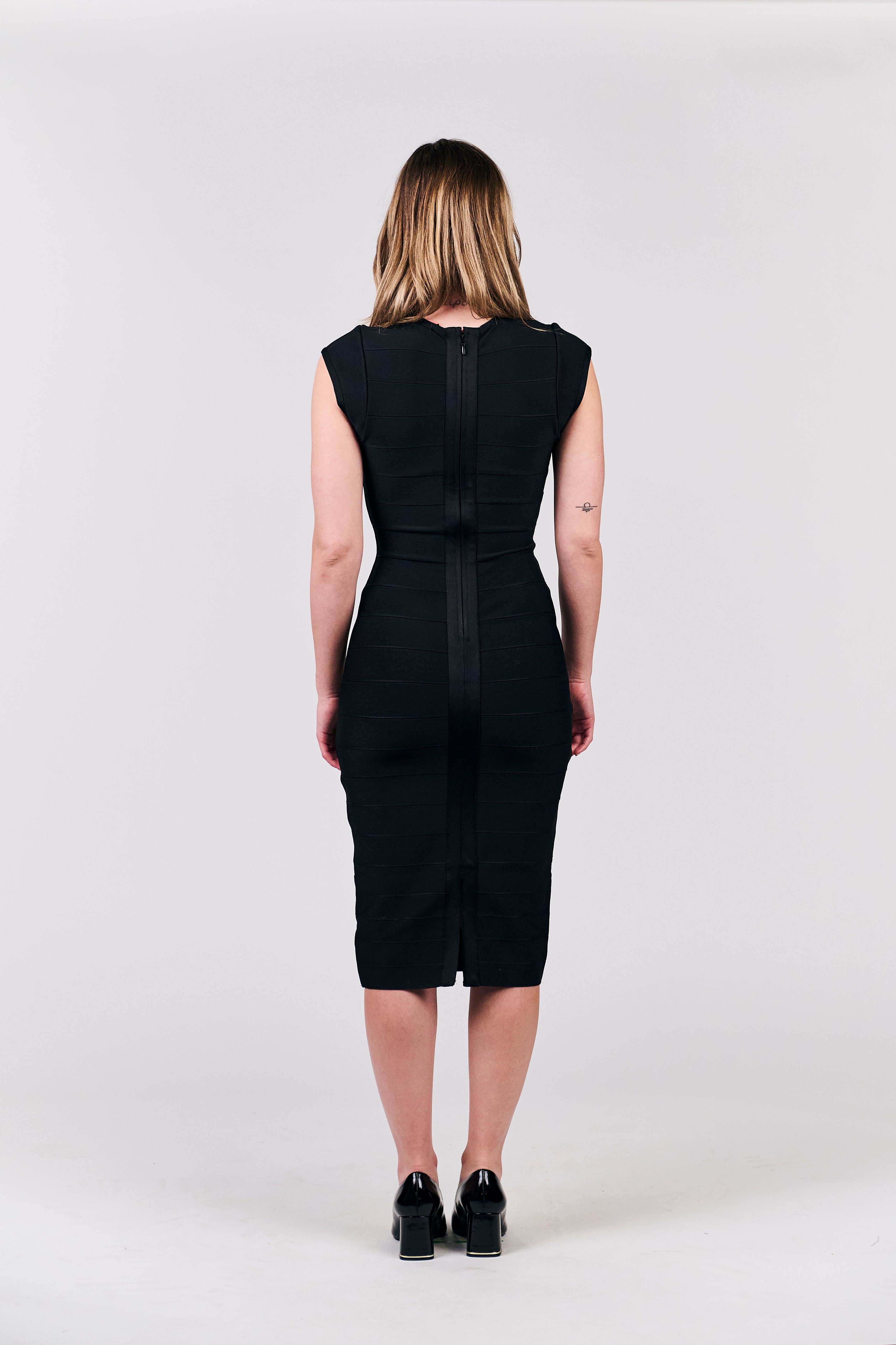 Classic Black Sleeveless Midi Bodycon Dress