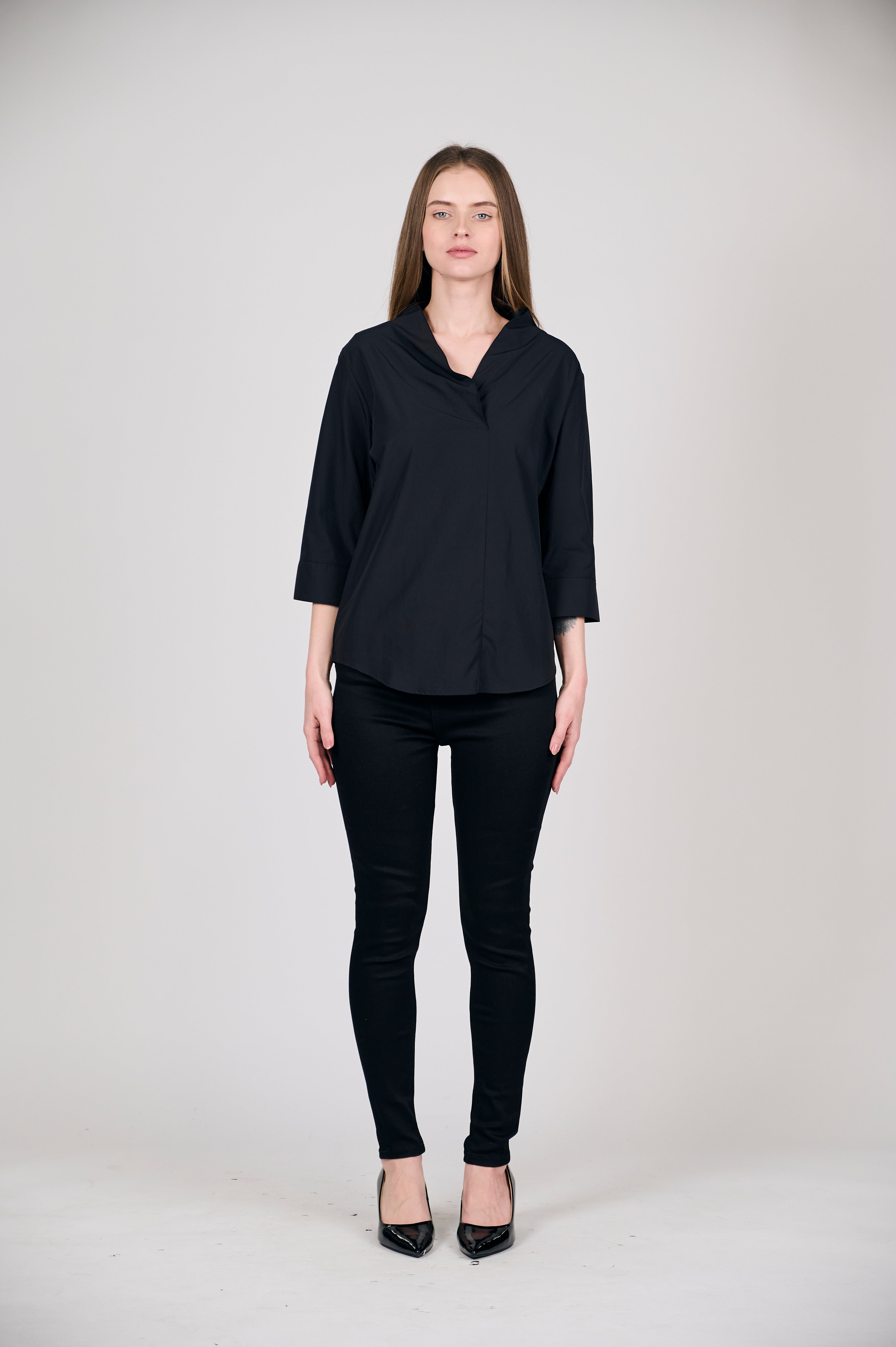 Chic Black Casual Top