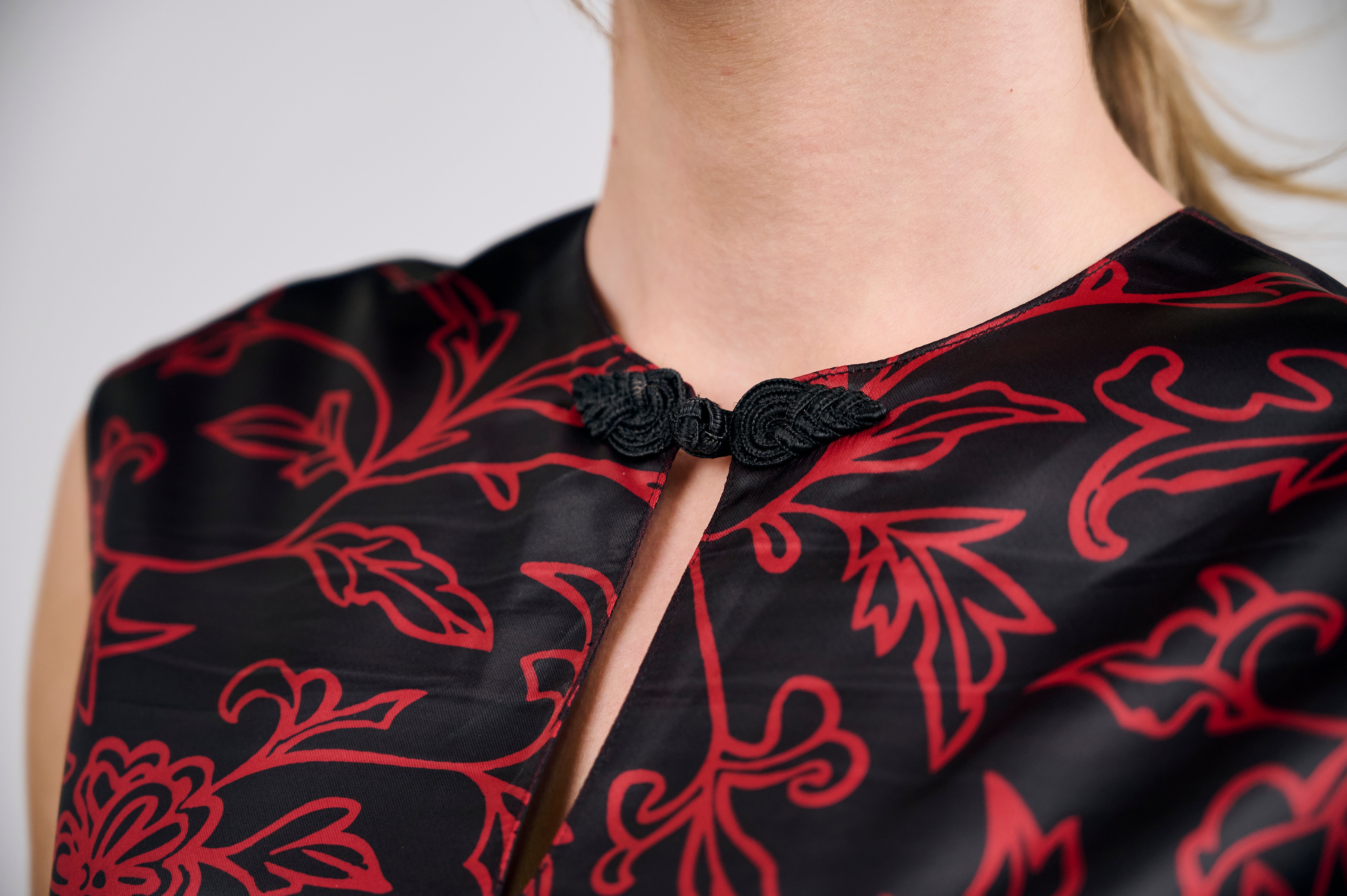 Elegant Black and Red Floral Satin Midi Dress