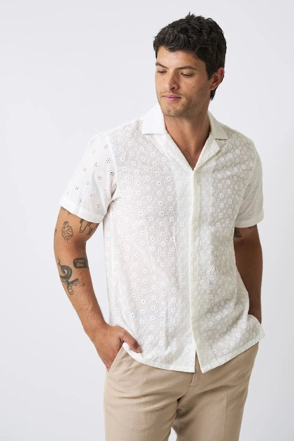 Men’s Short Sleeve Eyelet Embroidered Shirt